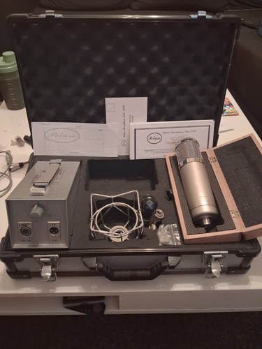 Peluso 2247 neumann - ,
