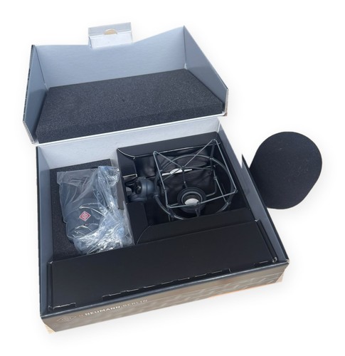 Neumann tlm 103 studio - studio, set